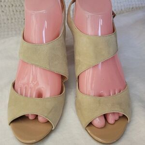 International Concepts INC Sandals Suede Sz 8 Shoes Beige 3 1/4" Heels dressy
